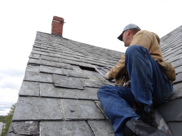 Repairing a slate roof